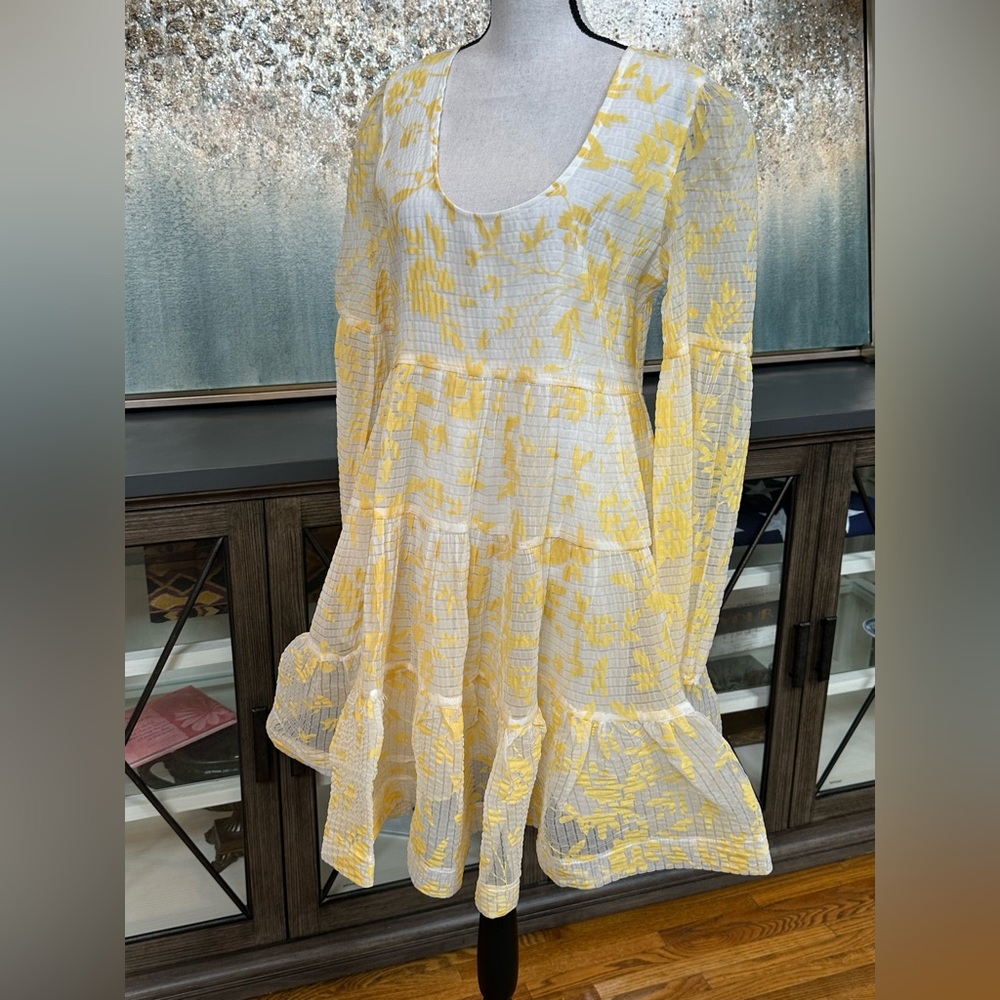 En Saison Yellow and White Midi Dress